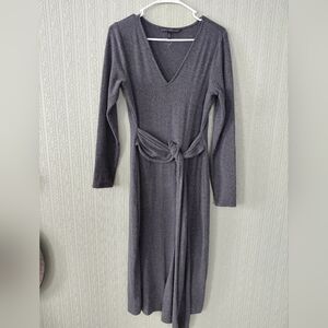 Nwot WHITE HOUSE BLACK MARKET Charcoal Long Sleeve Dress elegant Classy